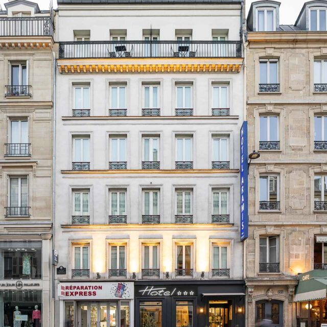 ✨ Bienvenue dans notre petit coin de paradis, au cœur du 6e arrondissement de Paris ✨
Situé sur la mythique Rue de Rennes, notre hôtel vous offre un accès direct à l'élégance parisienne :
🌸 Cafés typiques, boutiques chic, jardins du Luxembourg à deux pas...
🚇 Métros et gares tout proches (Montparnasse, RER B, lignes 4 & 12) pour un séjour pratique, que vous soyez en week-end, en amoureux 💕 ou en déplacement pro 💼
🗓️ Les vacances approchent... Et si Paris était votre prochaine destination ?

📍 Réservez dès maintenant sur www.hotel-aramis.com et vivez Paris comme un local, dans un quartier vivant, central et authentique.

📸@jfsylla

#Paris6 #SaintGermainDesPres #RuedeRennes #HotelParis #WeekendParis #BusinessTrip #ParisianVibes